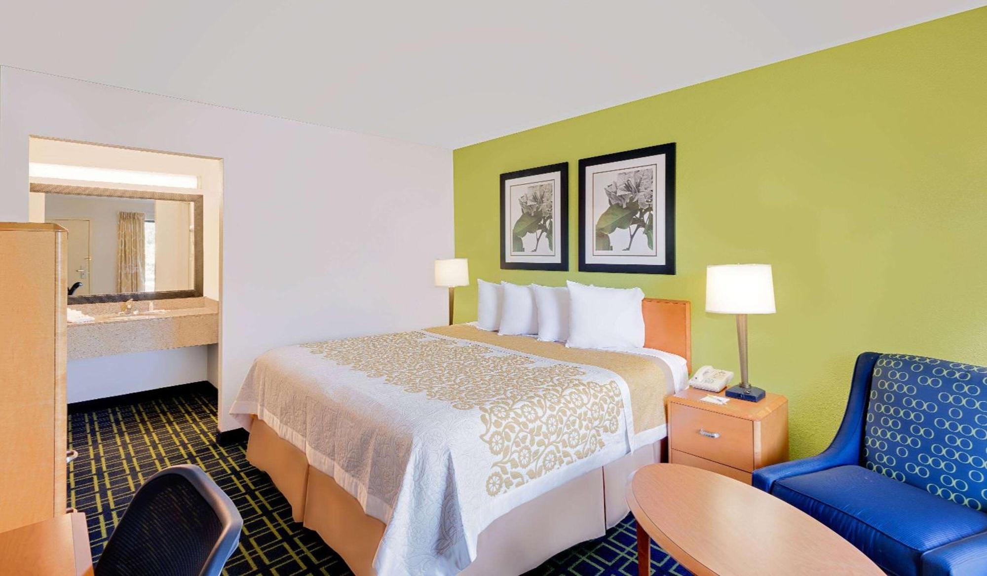 Days By Wyndham Hotel 3*