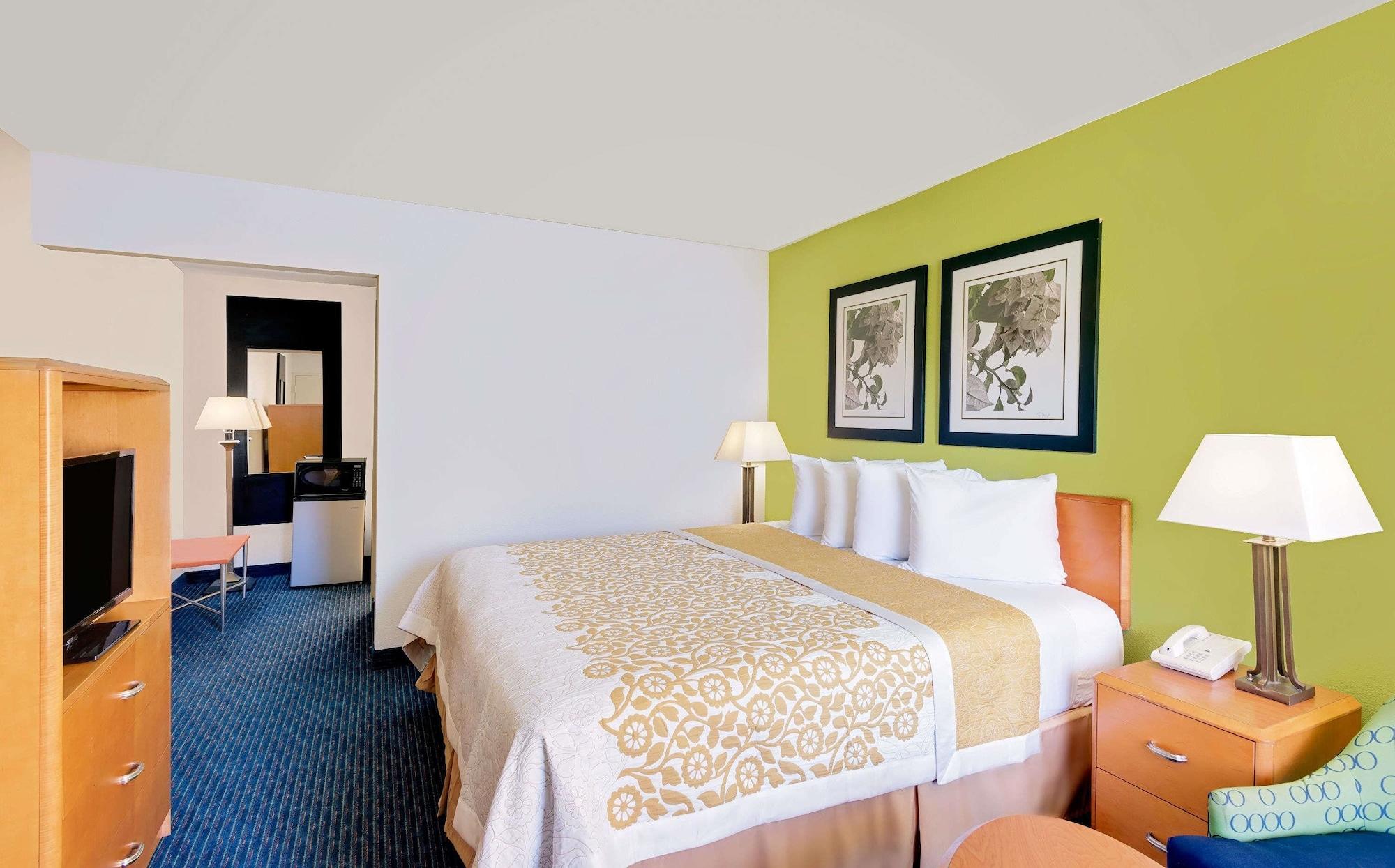 Days By Wyndham 3*